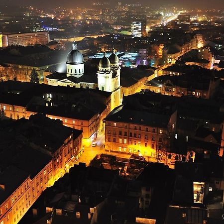 Best Location! Rynok Square, Opera. Apartment Lviv Ngoại thất bức ảnh